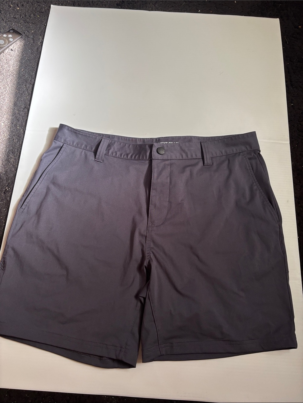 RHONE Men's Commuter 7’ Flat-Front Performance Shorts — Charcoal